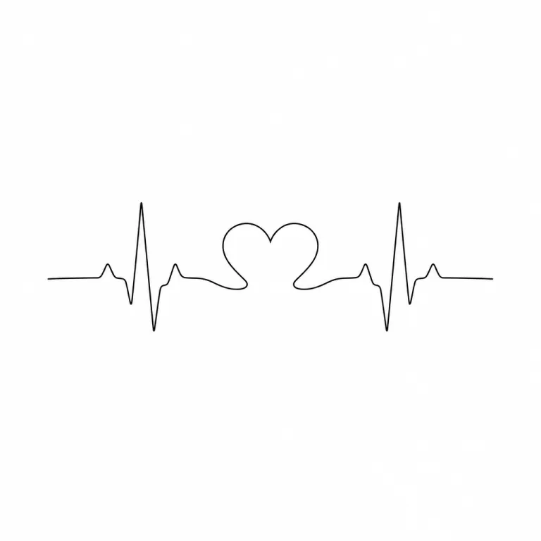 Tatouage cœur fine line : une ligne de pouls qui dessine un petit cœur en son milieu